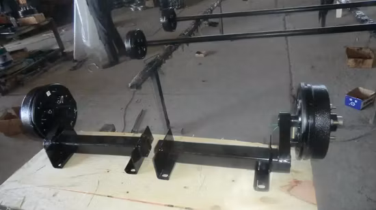 小型トレーラーは電気ドラム ブレーキが付いている 2000kg ねじり車軸の半分の車軸を分けます